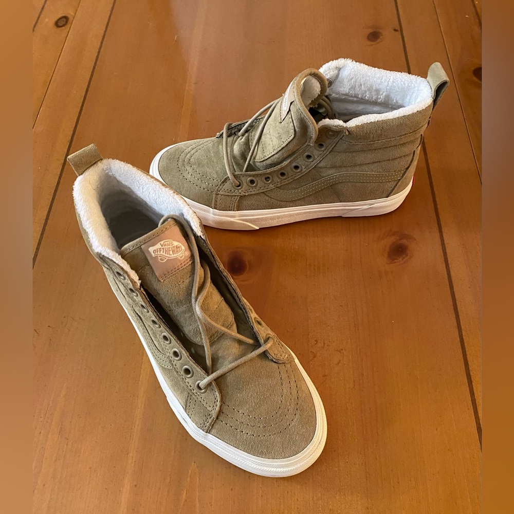 🦋SPRING SALE🦋 Vans SK8-Hi MTE in Khaki High Top Skate Shoe